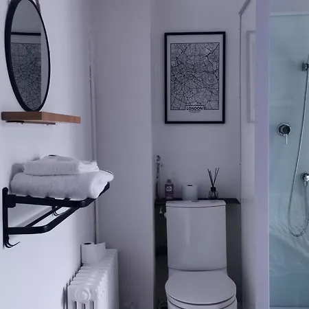 Alloggio in famiglia Cazama-chambre Indépendante