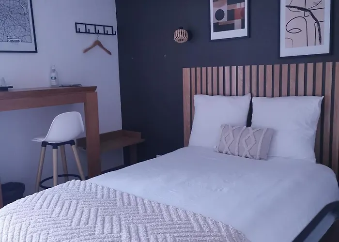 民宿 Cazama-chambre Independante *